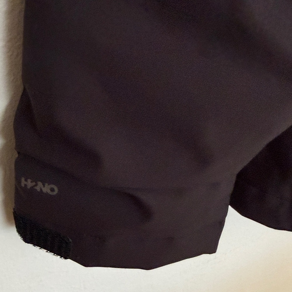 Patagonia sz 14 Youth boys Everyday Ready Waterproof Jacket Black one flaw shown - Picture 10 of 13